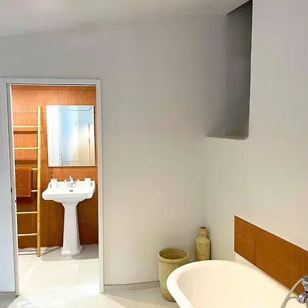 Clos Mahistre, 4 Etoiles, Clim & Piscine * Nîmes