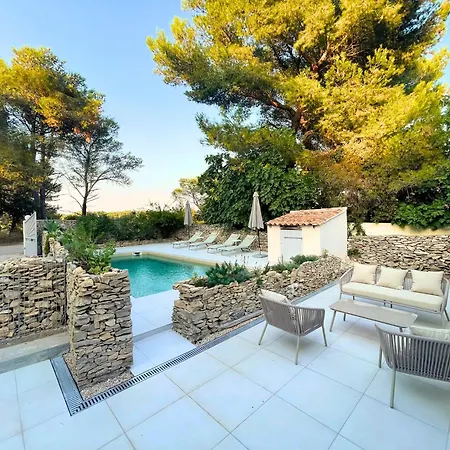 Apartament Clos Mahistre, 4 Etoiles, Clim & Piscine Nîmes