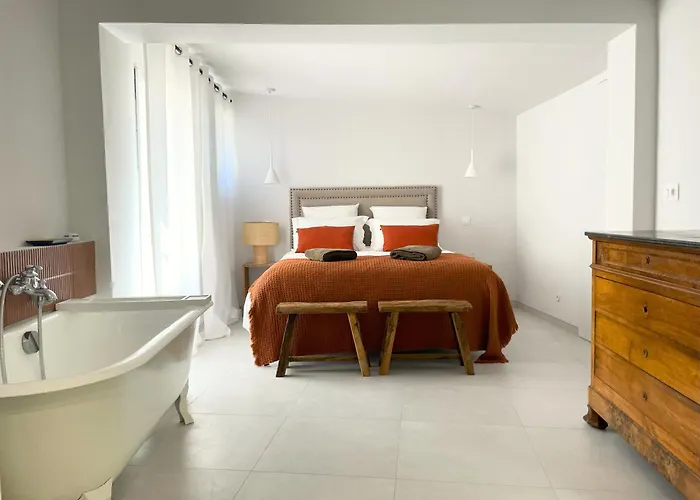 Clos Mahistre, 4 Etoiles, Clim & Piscine Apartment Nimes