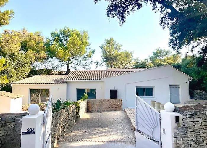 Clos Mahistre, 4 Etoiles, Clim & Piscine Nimes